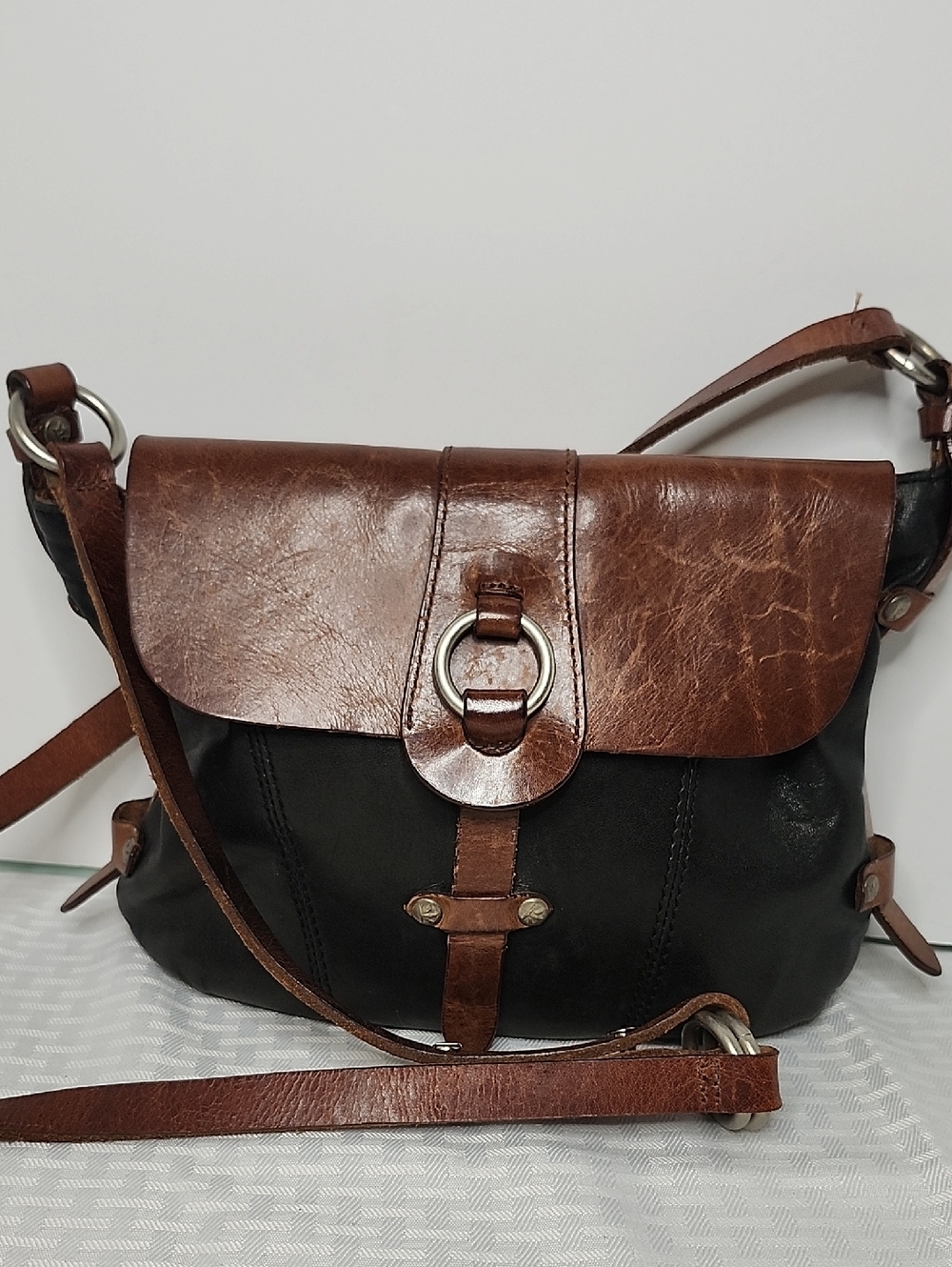 Ellington Vintage Leather Crossbody